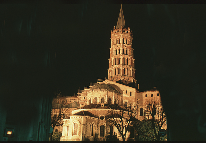 Toulouse--St Sernin-abside nuit$ copie